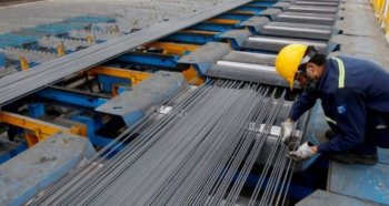 Giá thép hôm nay 19/10/2023: Giá sàn giao dịch giảm, trong nước đi ngang