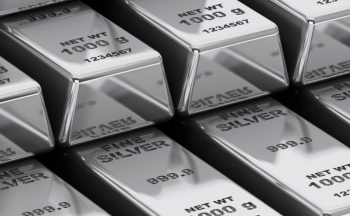 Giá kim loại quý phục hồi nhờ phát huy vai trò trú ẩn an toàn