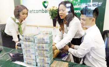 Kích cầu để ngân hàng chữa bệnh “thừa tiền”