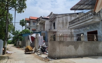 Phúc Thọ, Hà Nội: Bỗng dưng gánh nợ, mất đất vì… cho mượn sổ đỏ