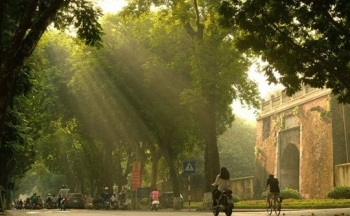 Thời tiết chiều nay 26/10/2023: Bắc Bộ tăng nhiệt, Trung Bộ giảm mưa