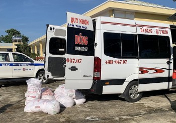 Quảng Nam: Phát hiện xe khách chở hơn nửa tấn mỡ động vật không rõ nguồn gốc