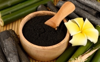 Than hoạt tính thực sự tốt cho chăm sóc sắc đẹp?