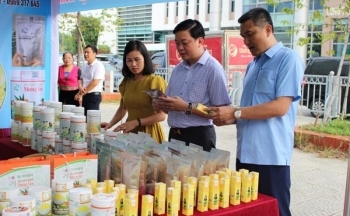 Ngành Công Thương Ninh Bình đưa hàng Việt về với đồng bào dân tộc huyện miền núi Nho Quan