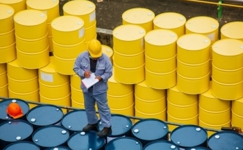 Thông lượng dầu thô tháng 10 Trung Quốc được dự báo giảm