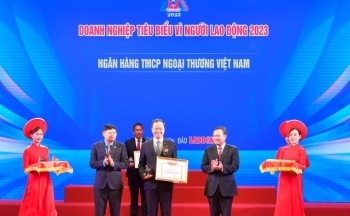Vietcombank lần thứ tư liên tiếp được Bằng khen “Doanh nghiệp tiêu biểu vì người lao động”