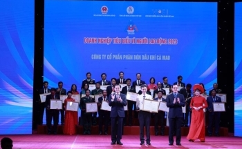 Phân bón Cà Mau được vinh danh “Doanh nghiệp tiêu biểu vì người lao động” năm 2023