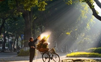 Thời tiết chiều nay 3/11/2023: Bắc Bộ, Trung Bộ nắng ráo, Nam Bộ mưa rải rác