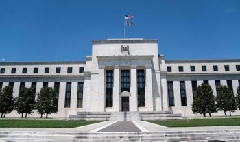 Rủi ro từ việc FED ngừng tăng lãi suất