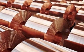 Đồng USD duy trì đà tăng có thể kéo giá kim loại suy yếu