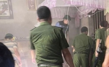 Ninh Bình: Mâu thuẫn chuyện tình cảm, người phụ nữ mang 10 lít xăng đến nhà chồng cũ đòi tự thiêu