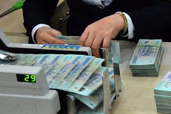 Các ngân hàng dự báo tăng trưởng tín dụng năm 2024 còn 13,2%, lo ngại lợi nhuận 'đi lùi'