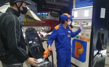 Giá xăng dầu trong nước chiều nay ngày 11/11 ra sao?