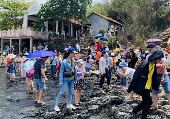 Lừa đảo du lịch cuối năm “vào mùa”: “Lá chắn” nào để bảo vệ cộng đồng?