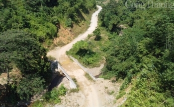 Cận cảnh tuyến đường 190 tỷ đồng thi công dang dở ở vùng cao Hòa Bình