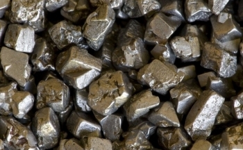 Giá sản xuất tại Mỹ hạ nhiệt, kim loại quý tiếp tục được hưởng lợi