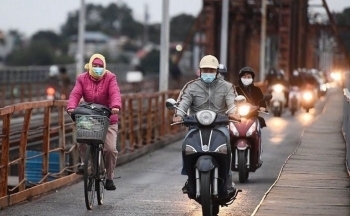 Thời tiết chiều nay 18/11/2023: Miền Trung giảm mưa, miền Bắc rét khô