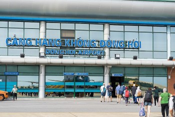 Quảng Bình: Đề nghị tăng cường chuyến bay đáp ứng nhu cầu đi lại