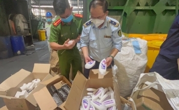 TP. Hồ Chí Minh: Tiêu hủy hàng chục nghìn sản phẩm giả mạo nhãn hiệu, không rõ nguồn gốc xuất xứ