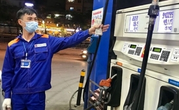 Giá xăng dầu hôm nay ngày 23/11/2023: Giá dầu thế giới giảm vì cuộc họp của OPEC+ trì hoãn