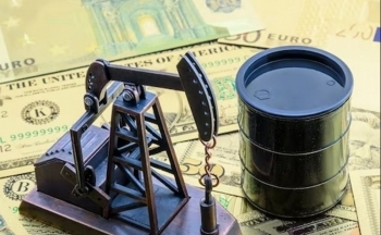 Giá dầu tiếp tục giảm trong ngày giao dịch mỏng