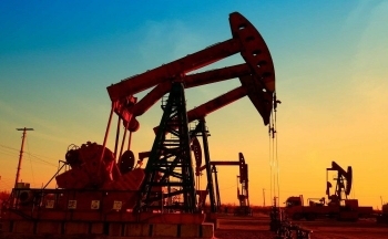 Giá dầu tiếp tục suy yếu do tăng trưởng nguồn cung ngoài OPEC mạnh mẽ