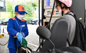 Giá xăng dầu hôm nay ngày 27/11/2023: Giá dầu thế giới tăng nhẹ