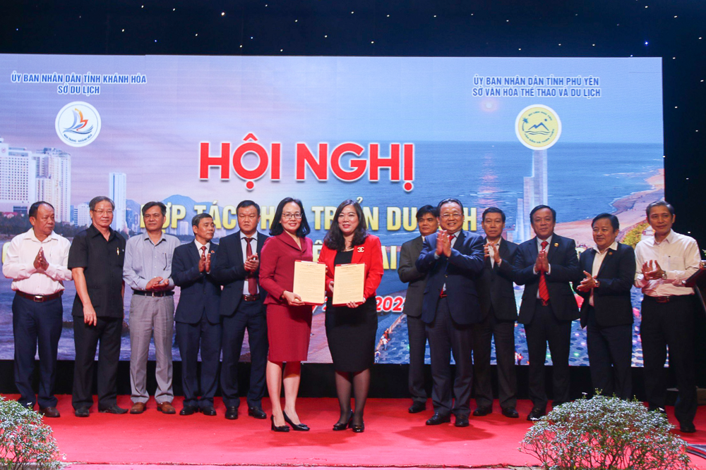Phú Yên và Khánh Hòa hợp tác phát triển du lịch trong bối cảnh mới