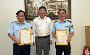 Kiên Giang: Lực lượng Quản lý thị trường nhận thư cảm ơn của Nhà xuất bản Giáo dục Việt Nam