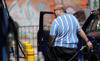 Giá xăng dầu hôm nay ngày 29/11/2023: Giá dầu thế giới tăng vọt