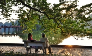 Lý giải nguyên nhân lập đông gần 1 tháng, miền Bắc vẫn nóng như mùa hè?