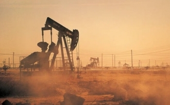 Giá dầu duy trì đà tăng do lo ngại nguồn cung thắt chặt