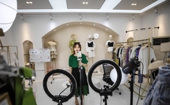 Tiềm năng và thách thức khi bán hàng qua hình thức livestream