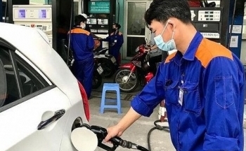 Giá xăng dầu hôm nay ngày 3/12/2023: Giá dầu thế giới giảm sâu