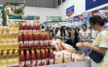 Dịch vụ thương mại đón bắt cơ hội tăng trưởng dịp cuối năm