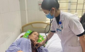 Hà Tĩnh: Đốt than sưởi ấm, 3 người ngộ độc khí CO