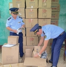 Quảng Bình: Phát hiện hơn 1.000 sản phẩm đèn led nhập lậu