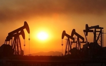 Giá dầu có thể tăng phiên cuối tuần do yếu tố chốt lời