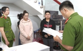 Bạc Liêu: Bắt hot girl 