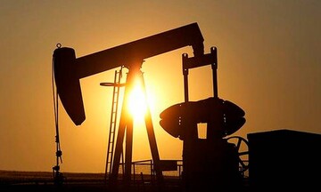 Giá dầu giảm tuần thứ bảy liên tiếp do lực cầu yếu