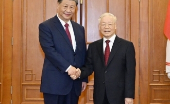 Việt Nam coi phát triển quan hệ với Trung Quốc là ưu tiên hàng đầu