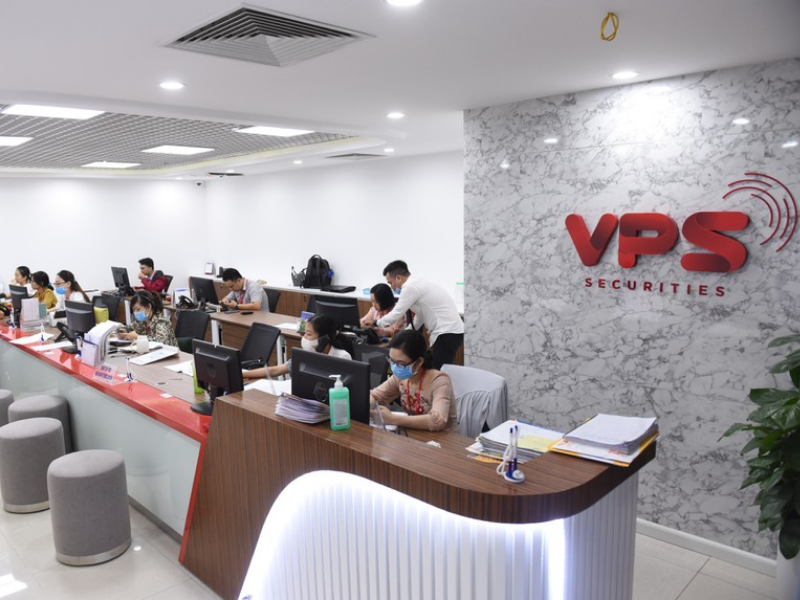 Xử phạt Chứng khoán VPS, nguyên Giám đốc bị tước chứng chỉ hành nghề