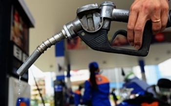 Giá xăng dầu hôm nay ngày 14/12/2023: Giá dầu thế giới đồng loạt tăng