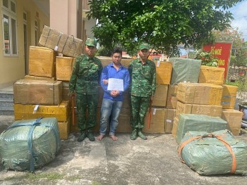 Tăng cường đấu tranh, ngăn chặn hành vi mua bán, vận chuyển trái phép pháo nổ qua biên giới