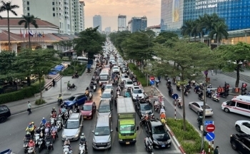 Thời tiết chiều nay 15/12/2023: Bắc Bộ sương mù, Nam Bộ nắng sớm