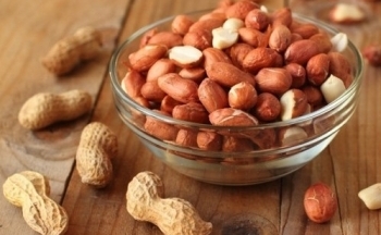Tại sao nên ăn lạc vào mùa đông?