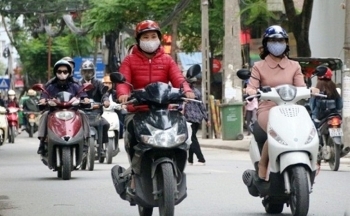 Thời tiết hôm nay 18/12/2023: Bắc Bộ nguy cơ có mưa tuyết và băng giá, Trung Bộ mưa lớn cục bộ