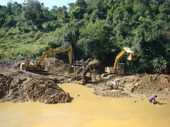 Phó Thủ tướng gửi Thư khen vụ triệt phá thành công đường dây khai thác trái phép khoáng sản