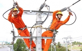 Ngày này năm xưa 21/12: Kỷ niệm 69 năm Ngày truyền thống ngành Điện lực Việt Nam