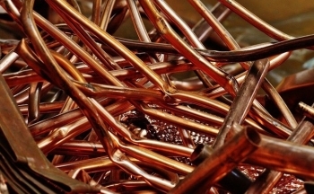 Giá đồng và quặng sắt tiếp tục được hỗ trợ